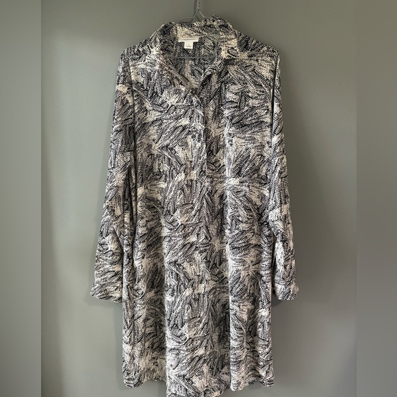 Monki brand (weekday), size small, shirt dress, pockets, long sleeve, leaf print - Picture 2 of 8